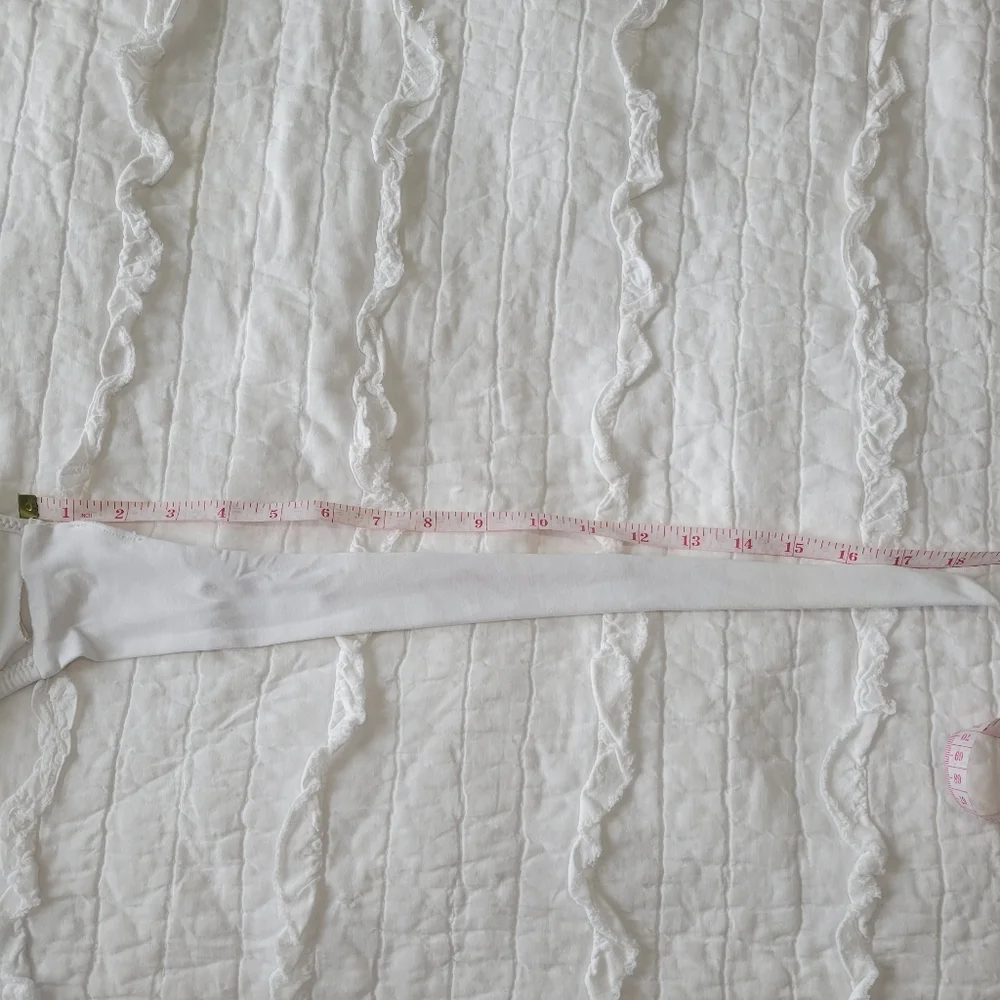 BECCA High Neck Crochet Floral Lace Bikini Top L EUC White Halter - Picture 10 of 10